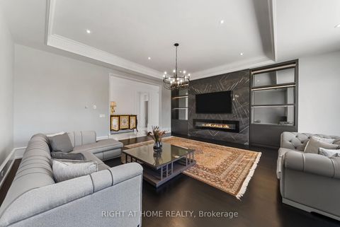 Photo 19 at 16 Sirona's Lane, Bayview Southeast, Aurora