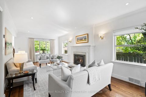 Photo 4 at 78 Meadowbank Road, City Centre West, Toronto