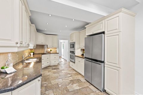 Photo 10 at 78 Meadowbank Road, City Centre West, Toronto