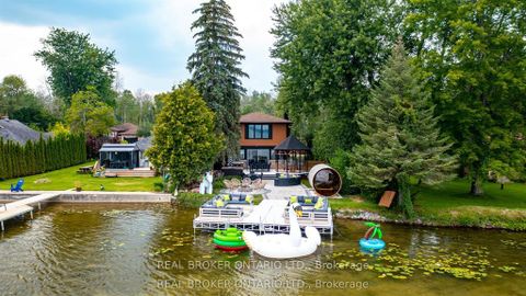 Photo 1 at 943 Barry Avenue, Rural Innisfil, Innisfil