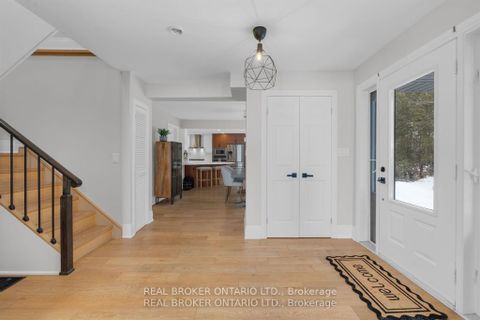Photo 8 at 943 Barry Avenue, Rural Innisfil, Innisfil
