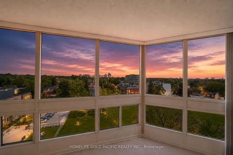 Photo 5 at 907 - 5 Kenneth Avenue, Willowdale East, Toronto