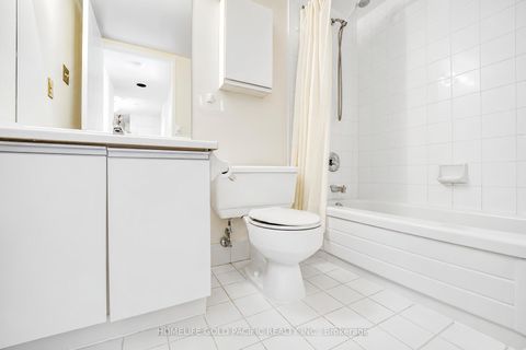 Photo 16 at 907 - 5 Kenneth Avenue, Willowdale East, Toronto