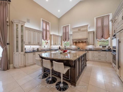 Photo 10 at 100 Rocmary Place, Kleinburg, Vaughan