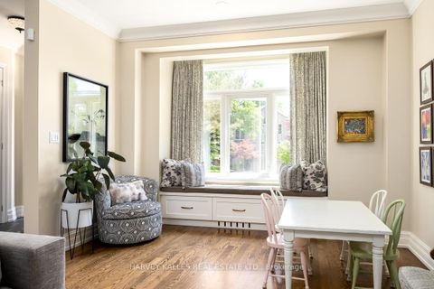 Photo 2 at 526 Melrose Avenue, Nortown, Toronto