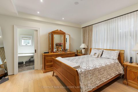 Photo 17 at 386 Palmerston Boulevard, Little Italy, Toronto