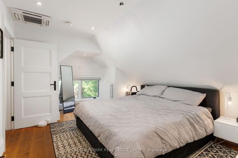 Photo 28 at 386 Palmerston Boulevard, Little Italy, Toronto