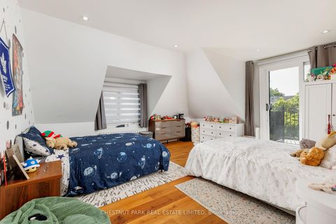 Photo 31 at 386 Palmerston Boulevard, Little Italy, Toronto