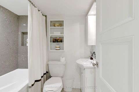 Photo 40 at 386 Palmerston Boulevard, Little Italy, Toronto