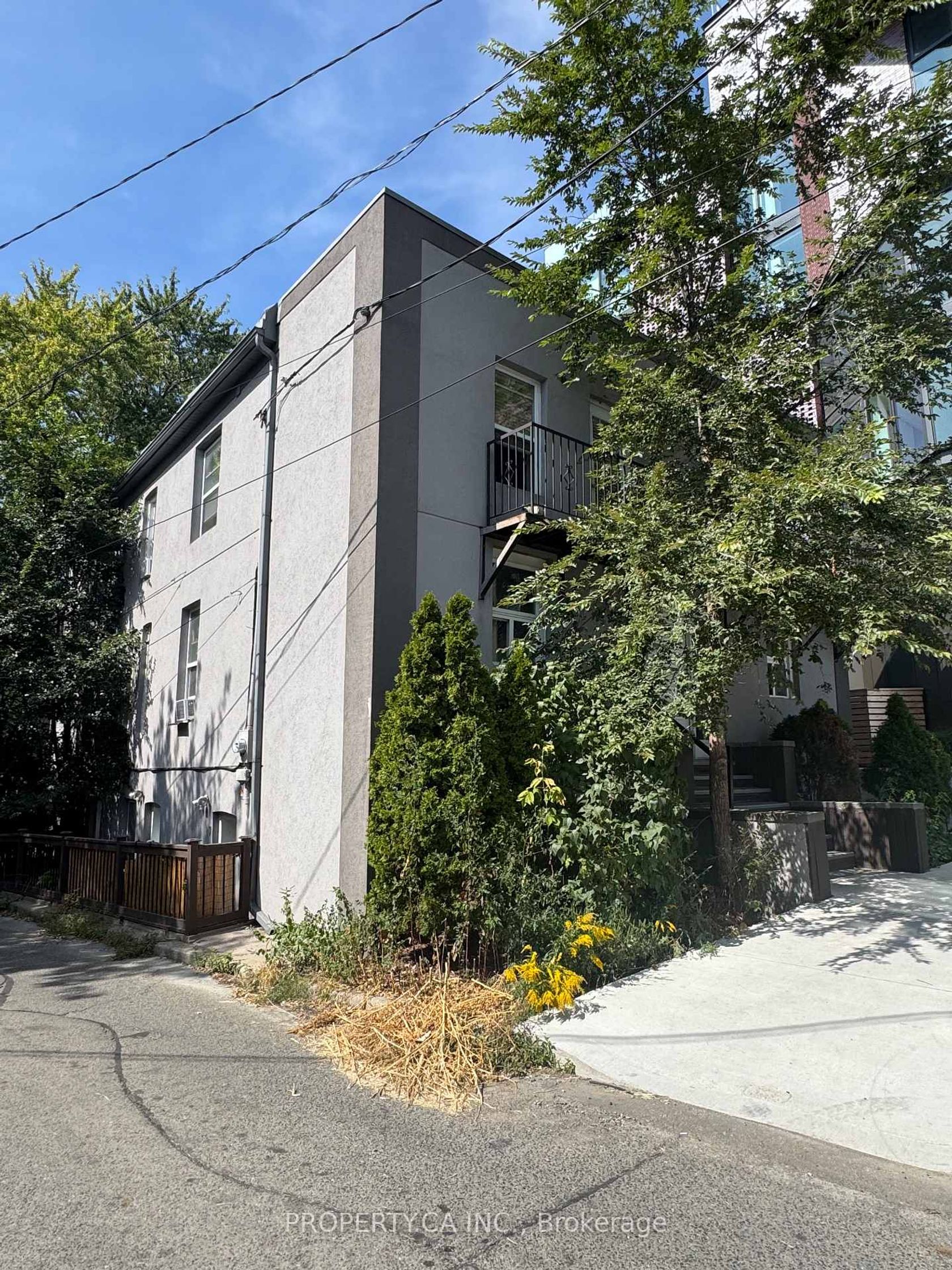 22 Brad Street, Junction Area, Toronto 