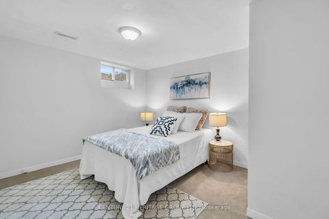Photo 20 at 53 Wilstead Drive, Central Newmarket, Newmarket
