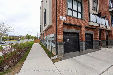 Photo 1 at 18 - 9 Phelps Lane, Oak Ridges, Richmond Hill