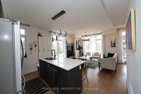 Photo 4 at 18 - 9 Phelps Lane, Oak Ridges, Richmond Hill