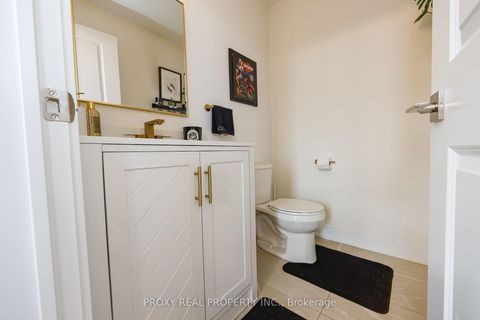 Photo 12 at 18 - 9 Phelps Lane, Oak Ridges, Richmond Hill