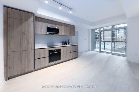 Photo 6 at 206S - 127 Broadway Avenue S, Mount Pleasant West, Toronto