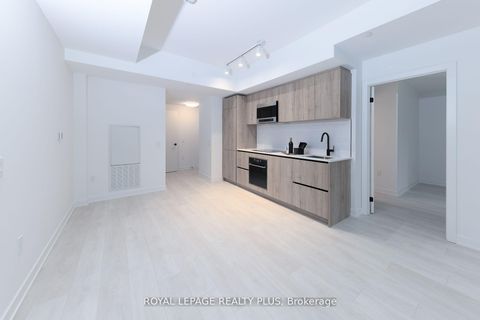 Photo 8 at 206S - 127 Broadway Avenue S, Mount Pleasant West, Toronto