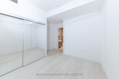 Photo 11 at 206S - 127 Broadway Avenue S, Mount Pleasant West, Toronto