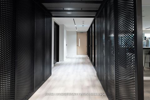 Photo 22 at 206S - 127 Broadway Avenue S, Mount Pleasant West, Toronto