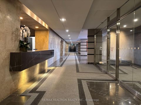 Photo 5 at 3011 - 8 Park Road, Moore Park, Toronto
