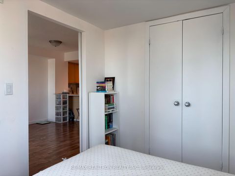Photo 22 at 3011 - 8 Park Road, Moore Park, Toronto