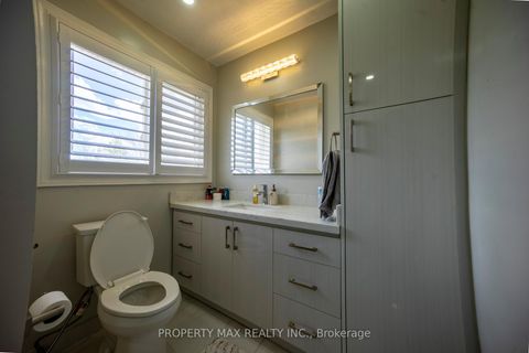 Photo 8 at 29 Grackle Trail, Rouge E11, Toronto