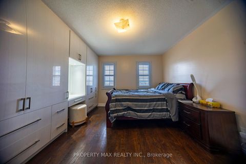 Photo 15 at 29 Grackle Trail, Rouge E11, Toronto