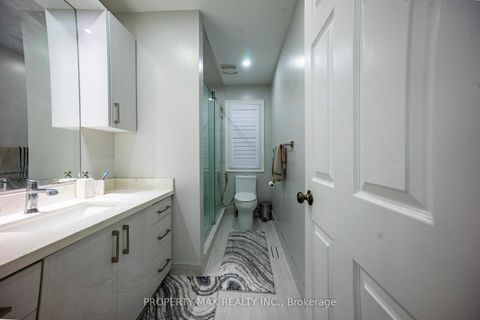 Photo 17 at 29 Grackle Trail, Rouge E11, Toronto