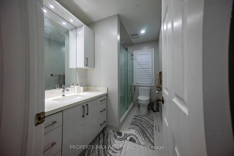 Photo 18 at 29 Grackle Trail, Rouge E11, Toronto