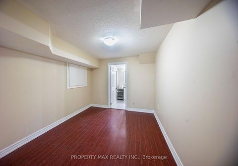 Photo 23 at 29 Grackle Trail, Rouge E11, Toronto