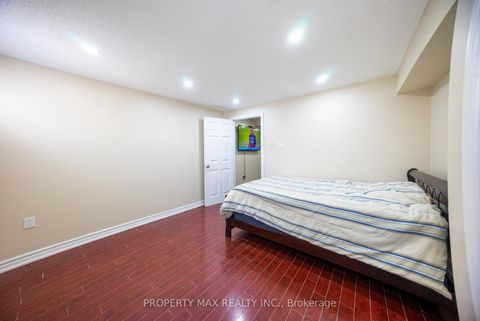 Photo 24 at 29 Grackle Trail, Rouge E11, Toronto