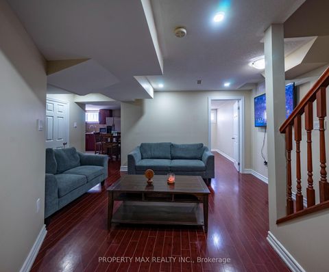 Photo 28 at 29 Grackle Trail, Rouge E11, Toronto