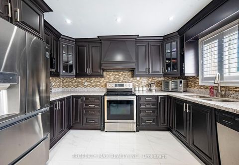 Photo 34 at 29 Grackle Trail, Rouge E11, Toronto