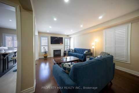Photo 36 at 29 Grackle Trail, Rouge E11, Toronto