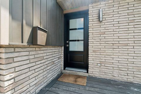 Photo 3 at 47 Christie Crescent, Letitia Heights, Barrie