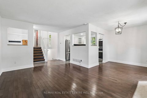 Photo 5 at 47 Christie Crescent, Letitia Heights, Barrie