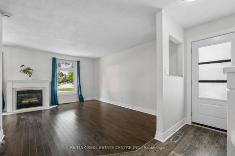 Photo 11 at 47 Christie Crescent, Letitia Heights, Barrie