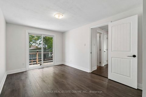 Photo 18 at 47 Christie Crescent, Letitia Heights, Barrie