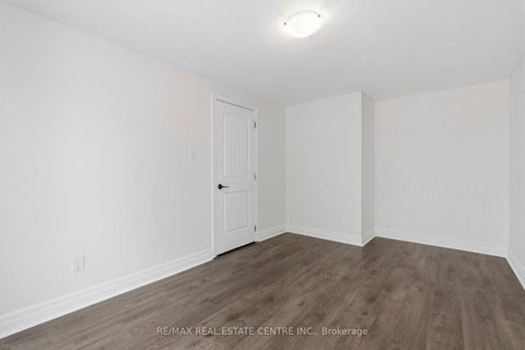Photo 33 at 47 Christie Crescent, Letitia Heights, Barrie