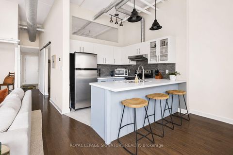 Photo 10 at 513 - 700 King Street W, Niagara, Toronto