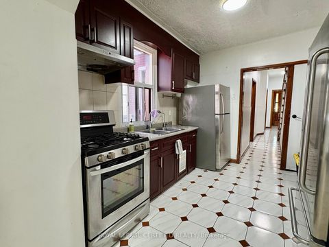 Photo 6 at 36 Mitchell Avenue, Niagara, Toronto