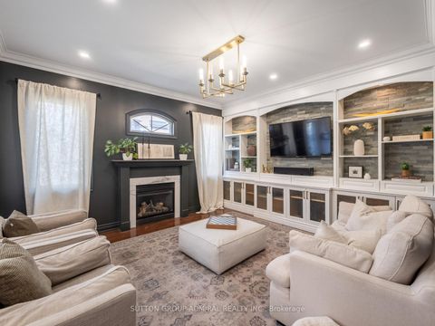 Photo 7 at 582 Summeridge Drive, Patterson, Vaughan