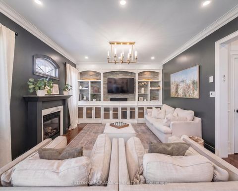Photo 8 at 582 Summeridge Drive, Patterson, Vaughan