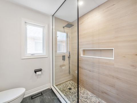 Photo 33 at 582 Summeridge Drive, Patterson, Vaughan