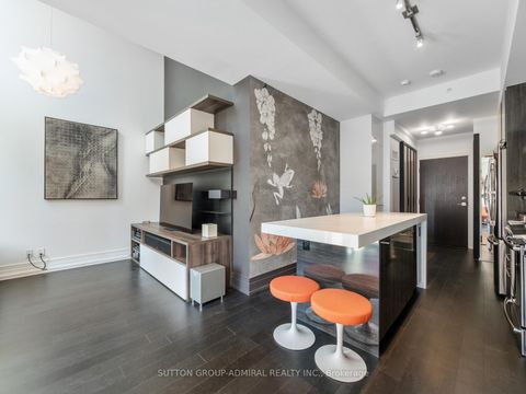 Photo 7 at 410 - 90 Niagara Street, Niagara, Toronto