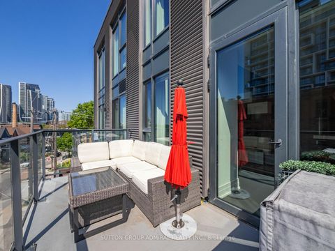 Photo 14 at 410 - 90 Niagara Street, Niagara, Toronto