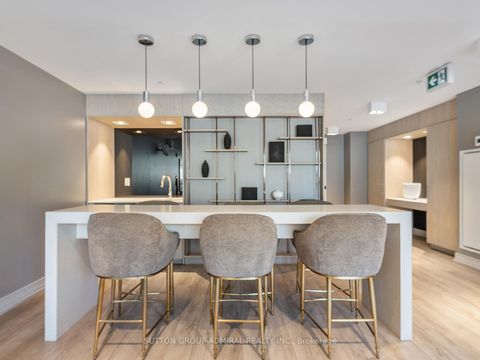 Photo 31 at 410 - 90 Niagara Street, Niagara, Toronto