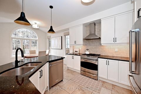 Photo 10 at 95 Vines Place, Bayview Southeast, Aurora
