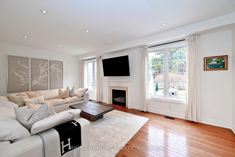 Photo 15 at 95 Vines Place, Bayview Southeast, Aurora