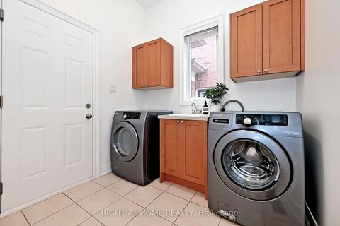 Photo 17 at 95 Vines Place, Bayview Southeast, Aurora