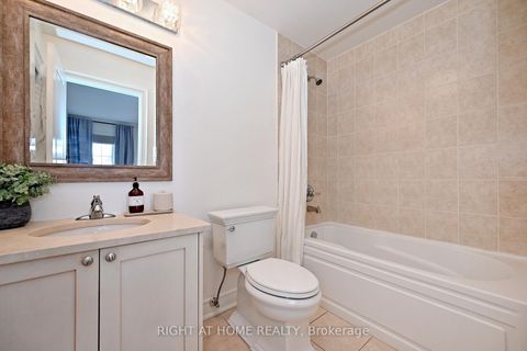 Photo 22 at 95 Vines Place, Bayview Southeast, Aurora